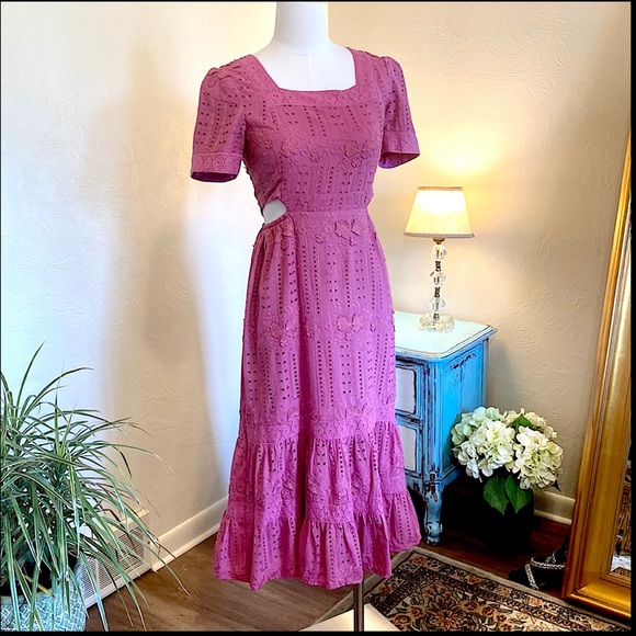 NWT Adelyn Rae Katina Pink Side Cut Out Embroidered Midi Dress Puff Sleeves - Picture 4 of 8
